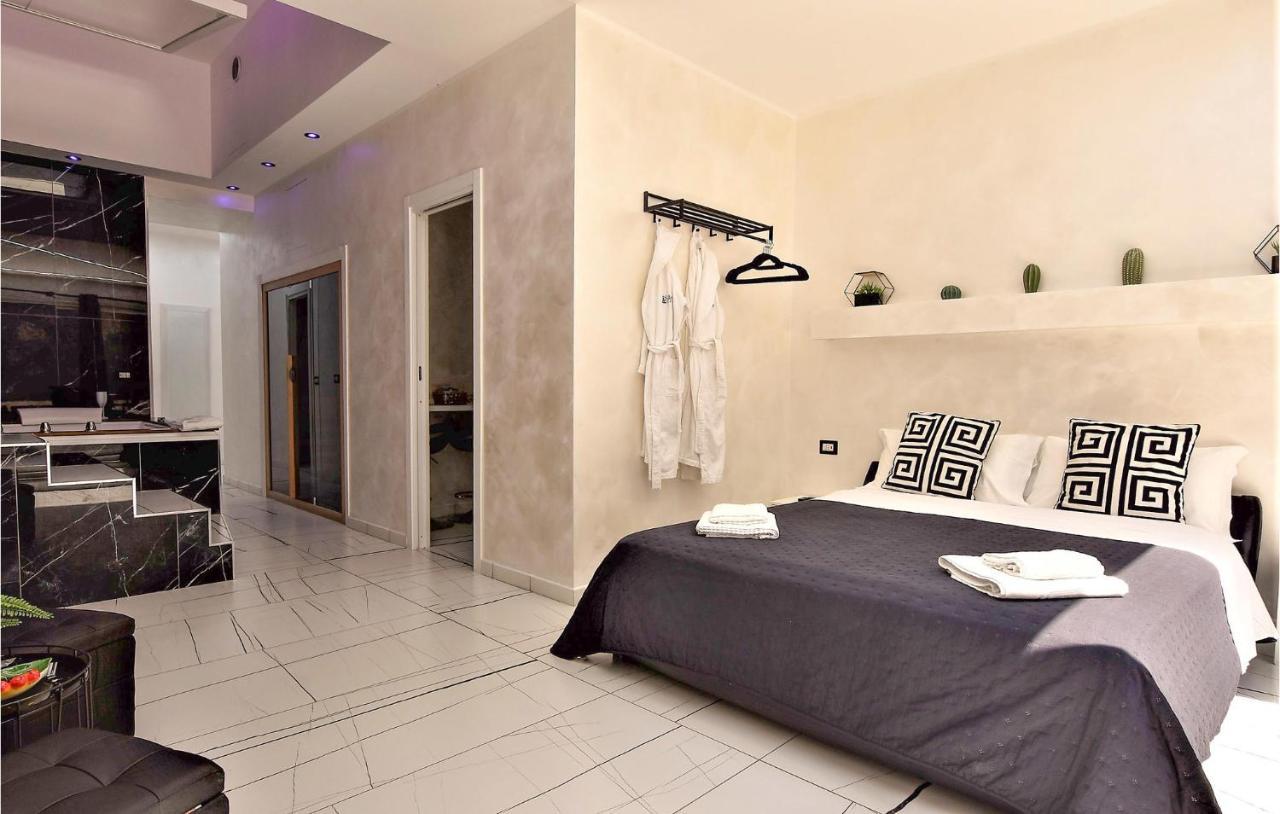 Casa vacanze Cozy In With Kitchen